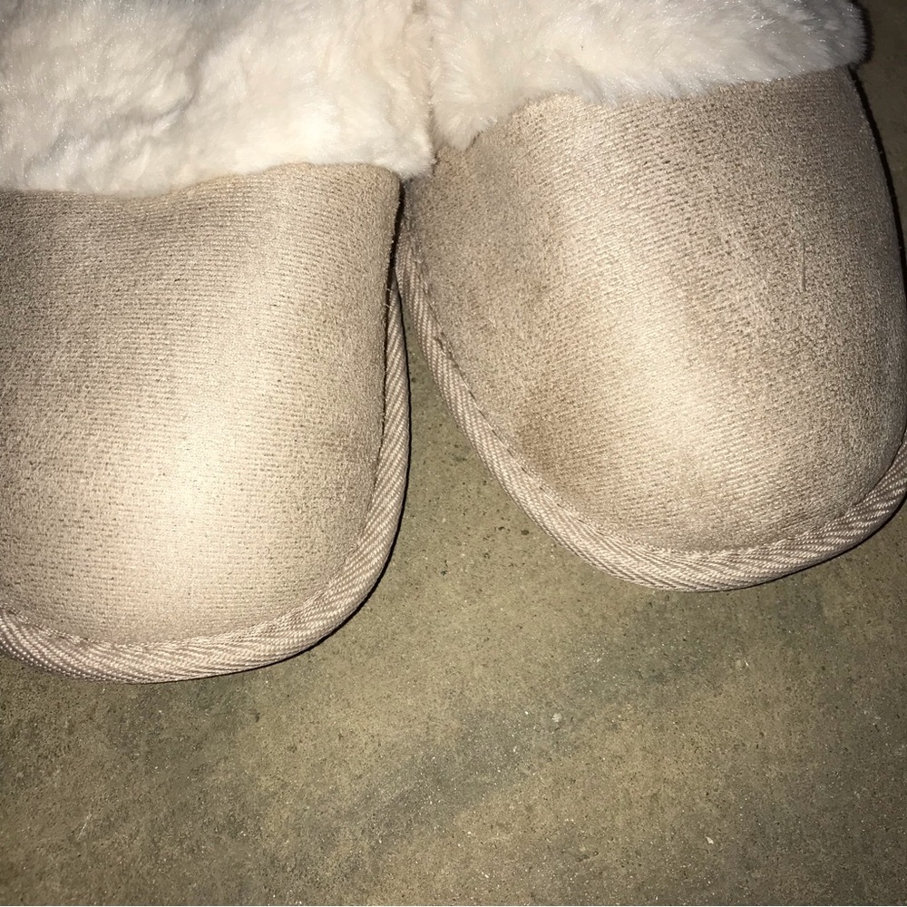 Chinese Laundry Furry Lined Slippers NWT - Picture 3 of 6